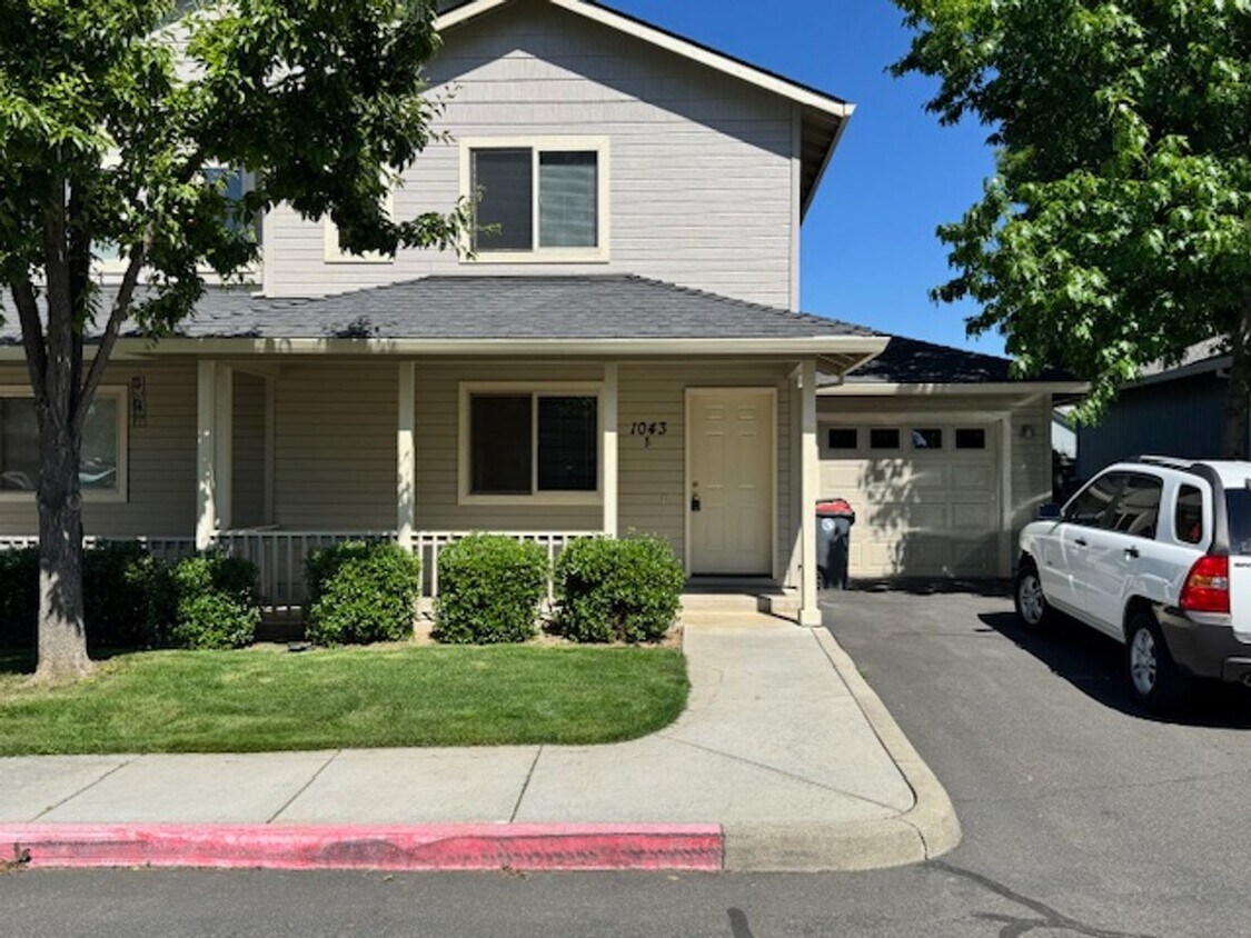 Foto principal - 1043 Garfield St