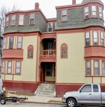 Building Photo - 111-117 Wood Street