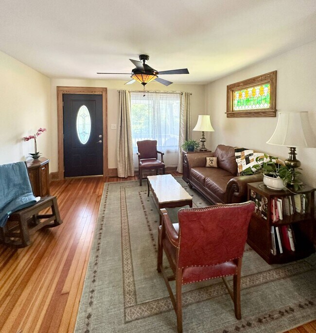 Foto del edificio - 705 S Holmes St