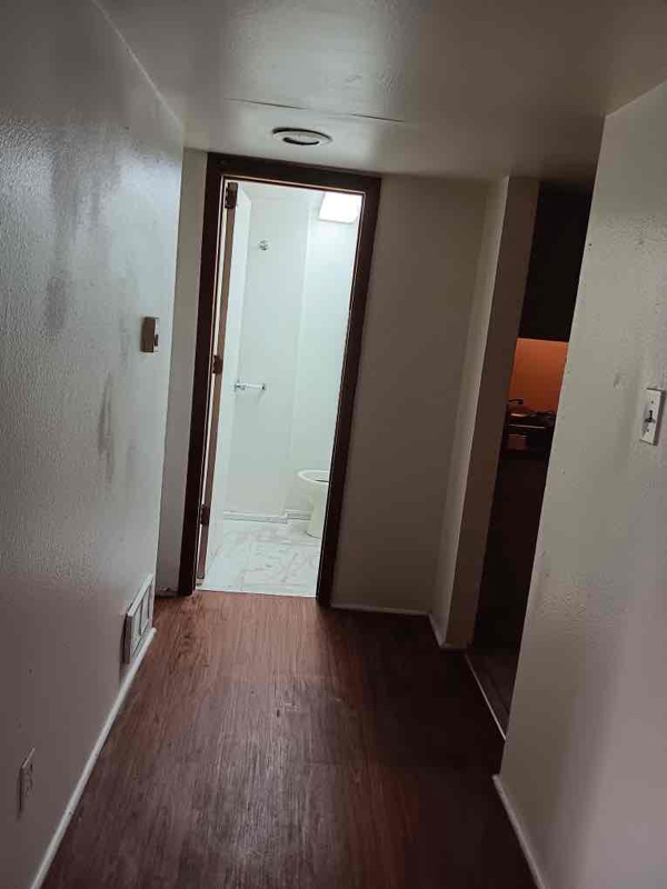 Building Photo - 418 E Overland