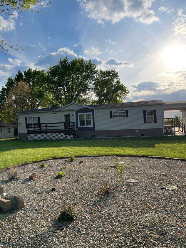 Available Now! House Rental in Belle, MO