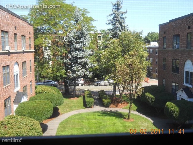 Building Photo - 258 Harvard St