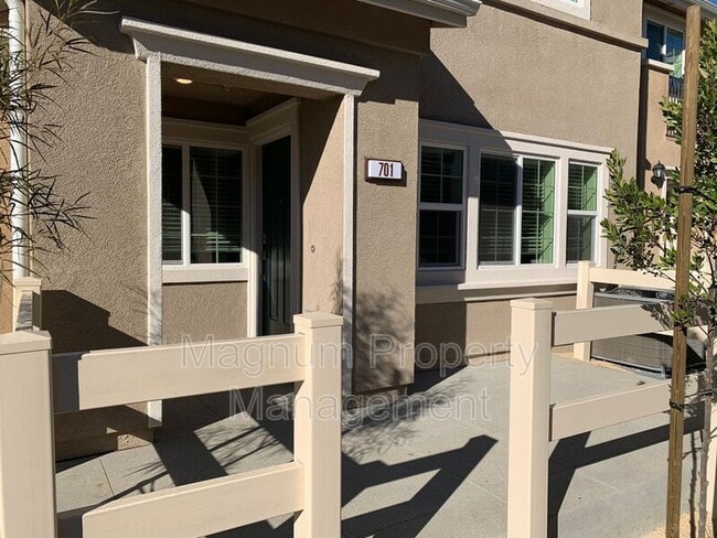 Building Photo - 28385 Oriole Way