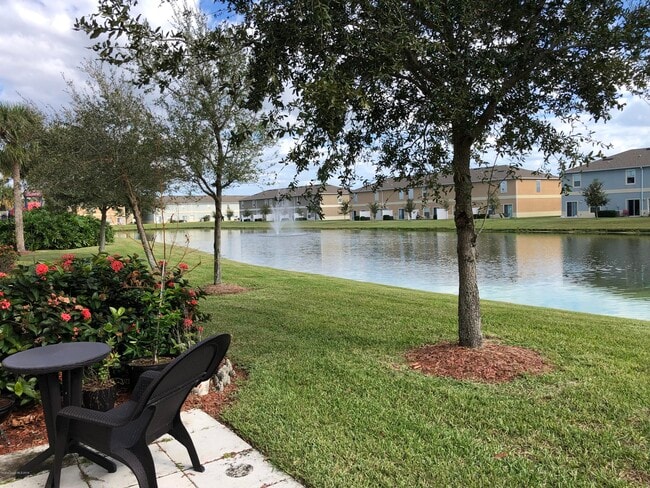 Building Photo - 2570 Revolution St