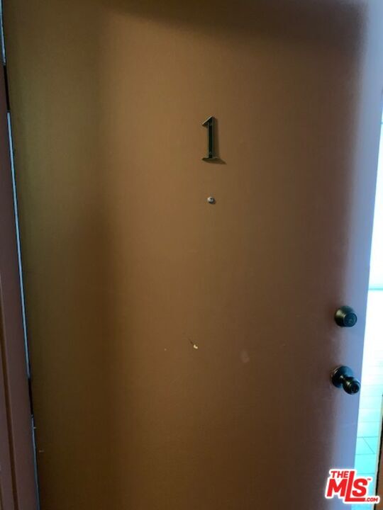 Foto del edificio - 922 N Hudson Ave