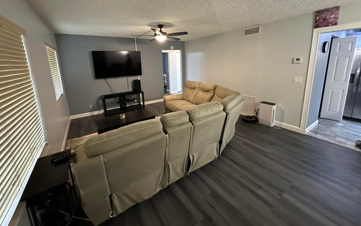 510 Shady Pine Way Unit C1, Greenacres, FL 33415 Condo for Rent in