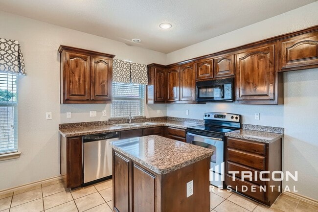 Building Photo - 8508 Axis Deer Run