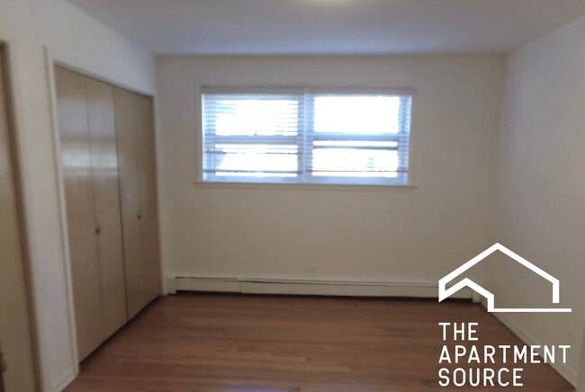 Building Photo - 8644 Skokie Blvd