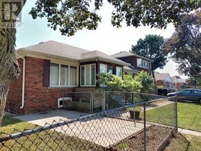 Building Photo - 2 Waringstown Dr