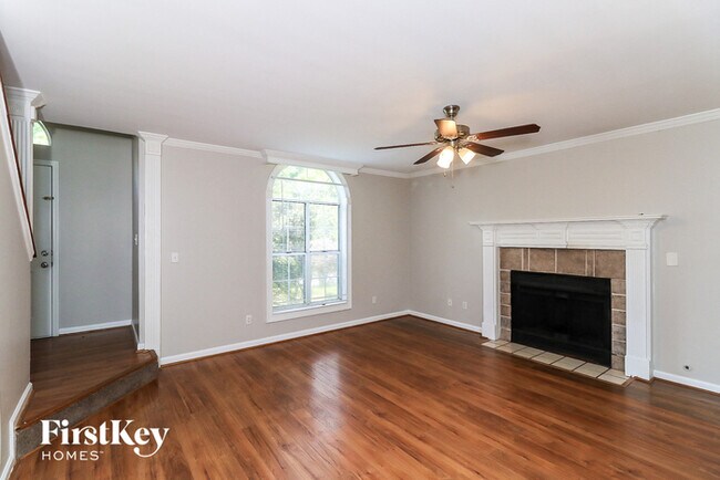 Foto del edificio - 1109 Oak Moss Dr