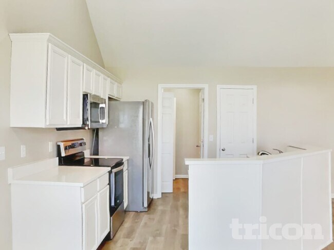 Building Photo - 1889 Olive Cir