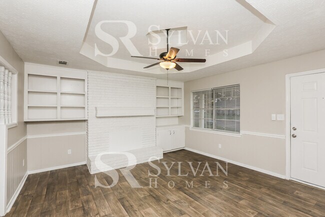 Building Photo - 450 Rolling Grove Dr