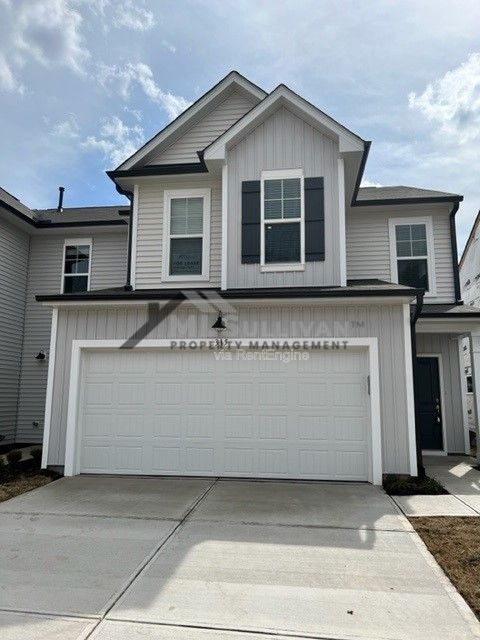 Photo - 315 Villanova Dr