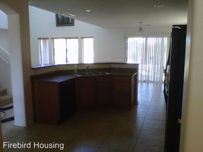 Building Photo - 21680 E Via del Rancho