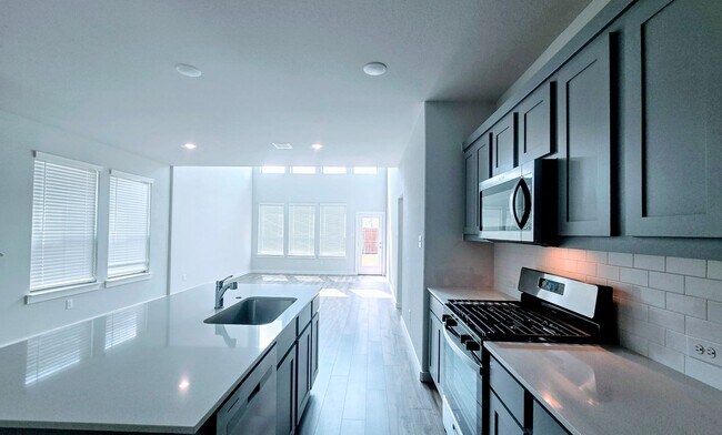 Building Photo - 4812 Grandiose Dr