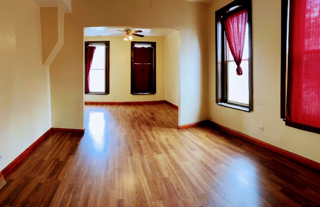 Foto del edificio - 3662 S Paulina St