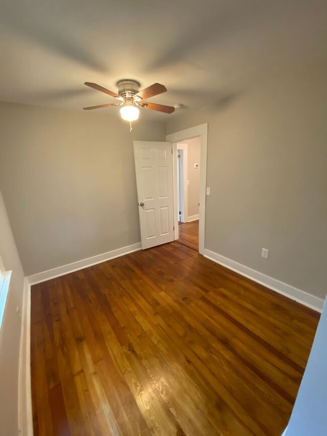 Building Photo - Remodeled 2 bed / 1 bath in Beaumont Villa...