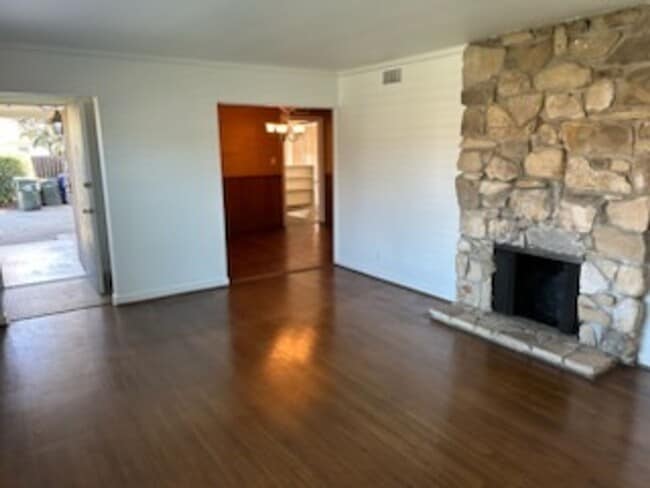 Photo - SHOWING SATURDAY 11/15 @ 11:30AM House