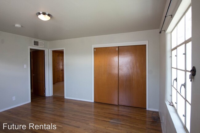 Foto del edificio - 2 br, 2 bath House - 1216 Vermont Ave
