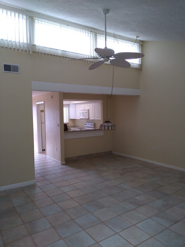 Foto principal - 2201 Pinewood Villas Dr