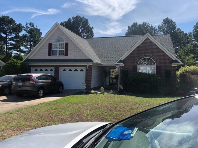 Building Photo - 6216 Castlebrooke Ln