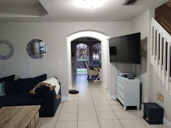 Foto del edificio - 2888 Hidden Hills Rd