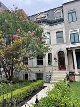 Building Photo - 1322 Kenyon St NW