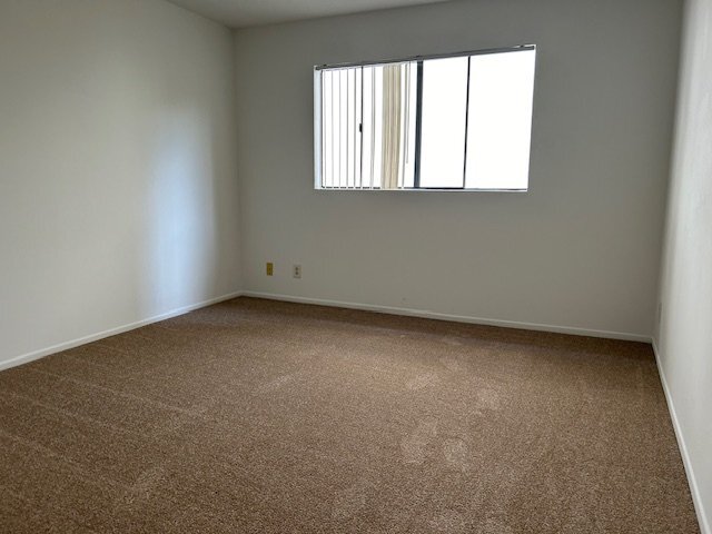 Building Photo - 623 E Cypress Ave