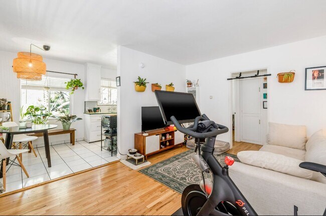 Foto del edificio - Welcome Home || Newly Upgraded WeHo Apt ||...