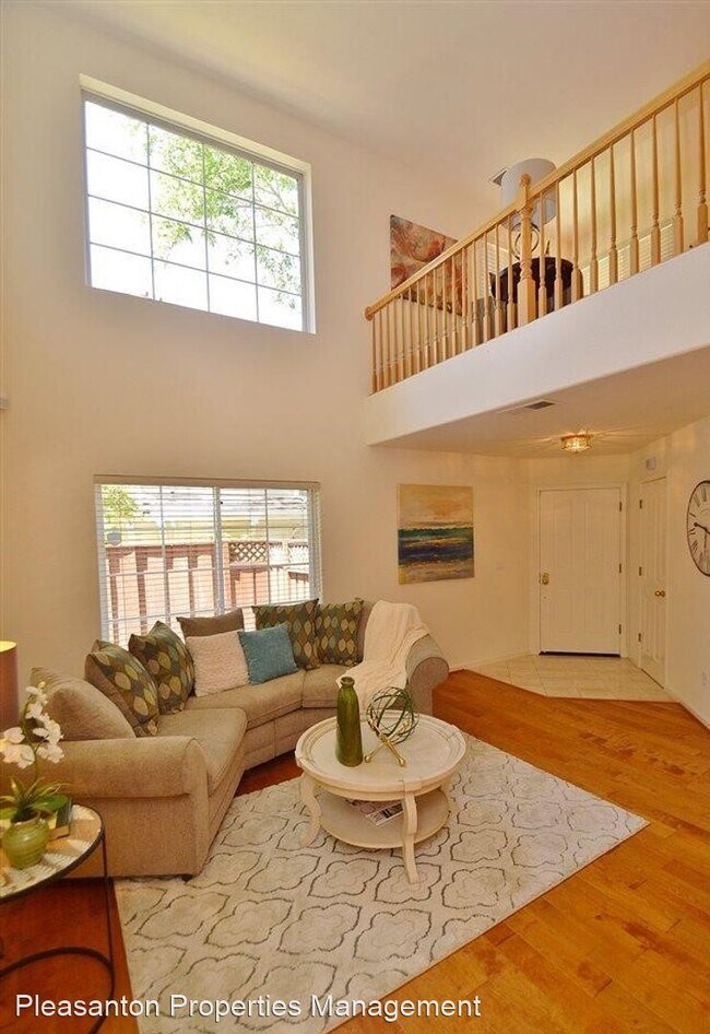 Building Photo - 3 br, 2.5 bath House - 1849 Calle Del Sueno