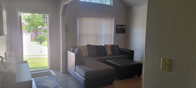 Building Photo - 307 Carmel Valley Way