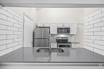 Interior Photo - Aulden at the Highlands