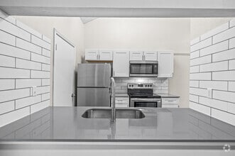 Interior Photo - Aulden at the Highlands
