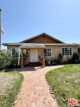 Building Photo - 14702 Studebaker Rd