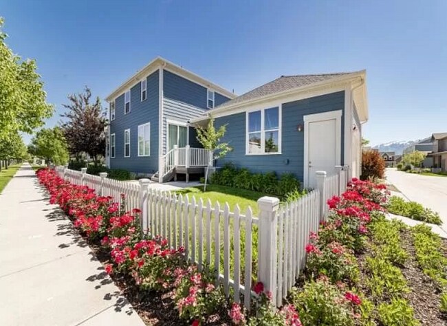 Foto del edificio - 10617 Topview Rd