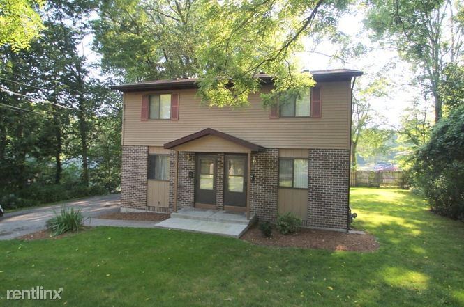 Primary Photo - 2 br, 1.5 bath Duplex - 920 Emerald Ave NE