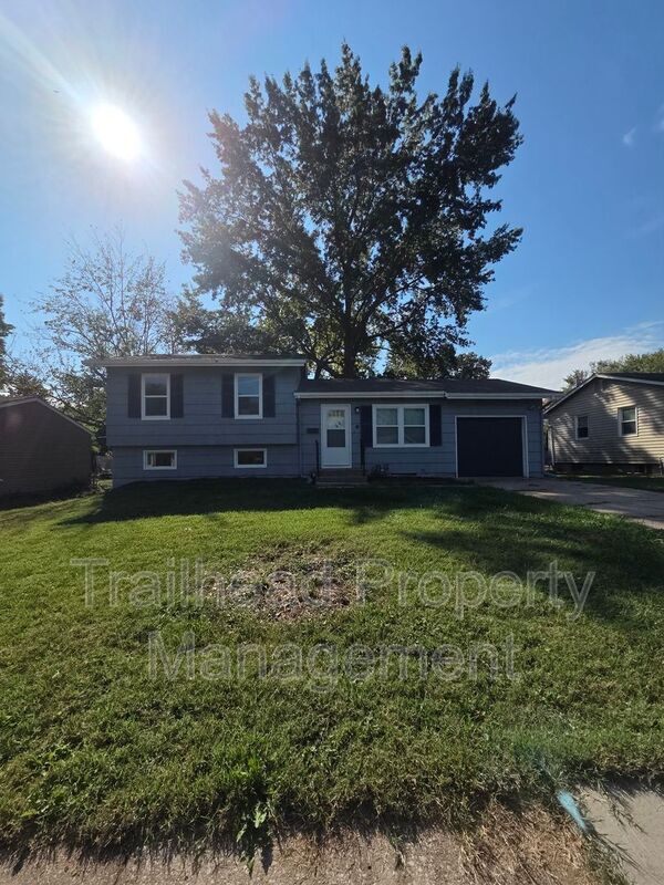 Primary Photo - 505 NE Short St