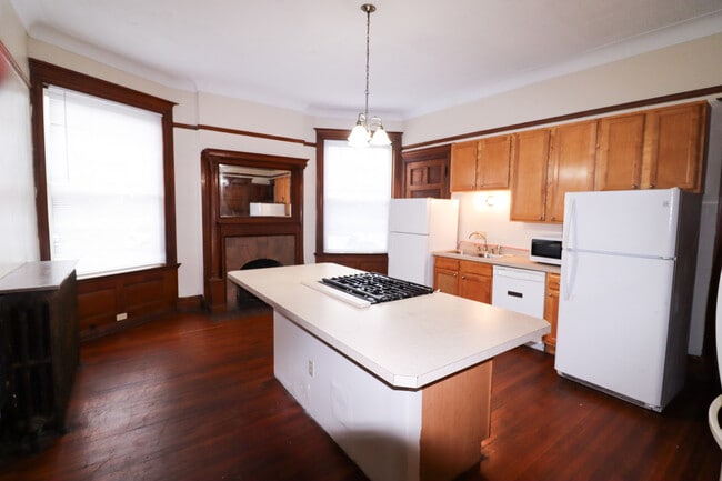 Foto del edificio - 2705 Eden Ave