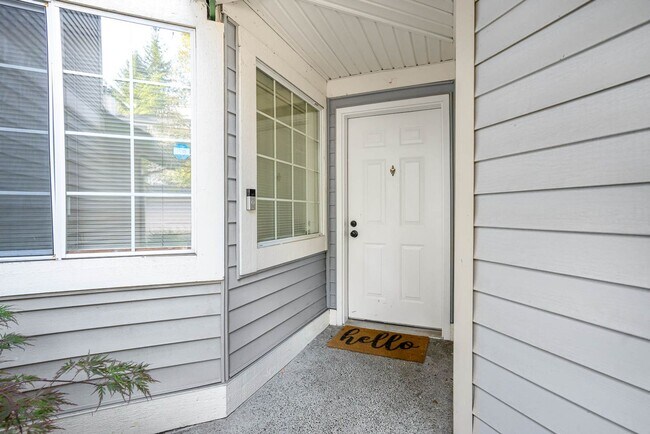 Foto del edificio - 616 122nd Ave NE