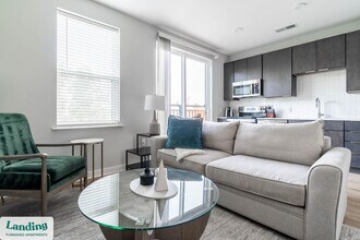 Building Photo - 545 Foster St