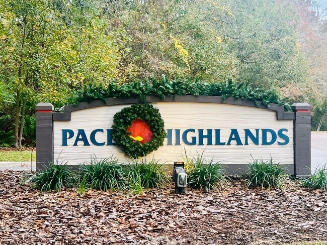 Foto del edificio - Behind the Gates: A Corner-Lot 4 bedroom, 2 bath Retreat in Coveted Pace Island!!