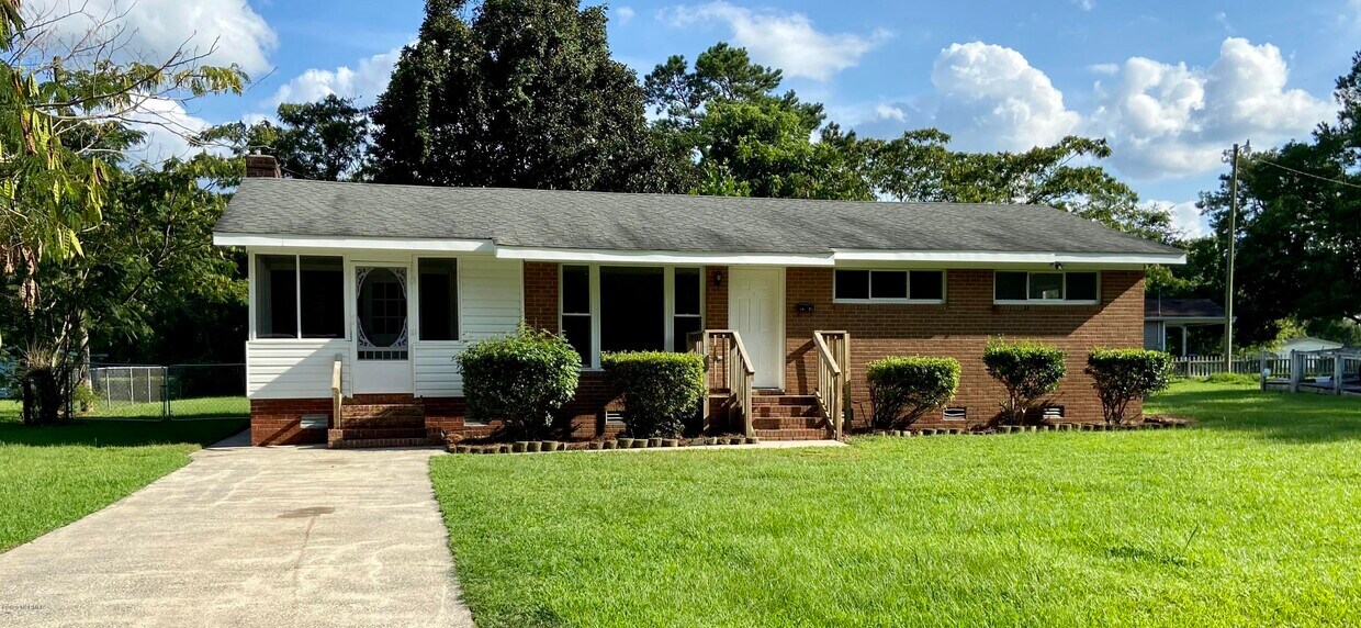 Primary Photo - 4525 S Edge Rd