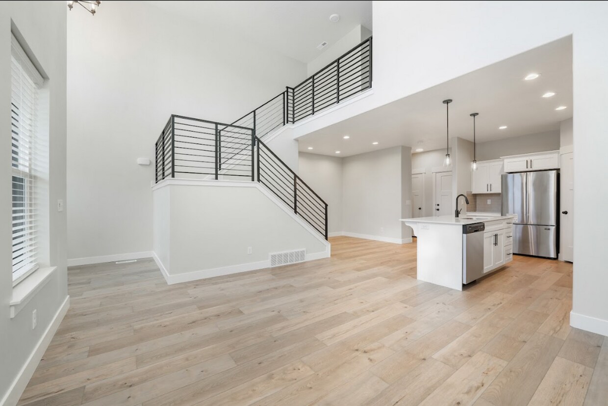 Foto principal - Modern and Well-Appointed 3-Bedroom Home i...