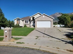 Building Photo - 1106 E 2625 N