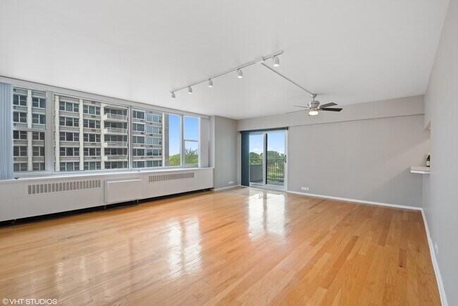 Foto del edificio - 4250 N Marine Dr