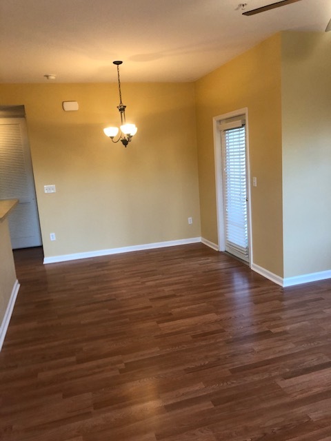 Living/Dining Rm - 575 Oakleaf Plantation Pky