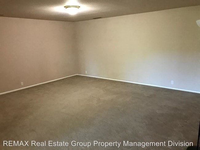 Foto del edificio - 110 Fox Hill Ln
