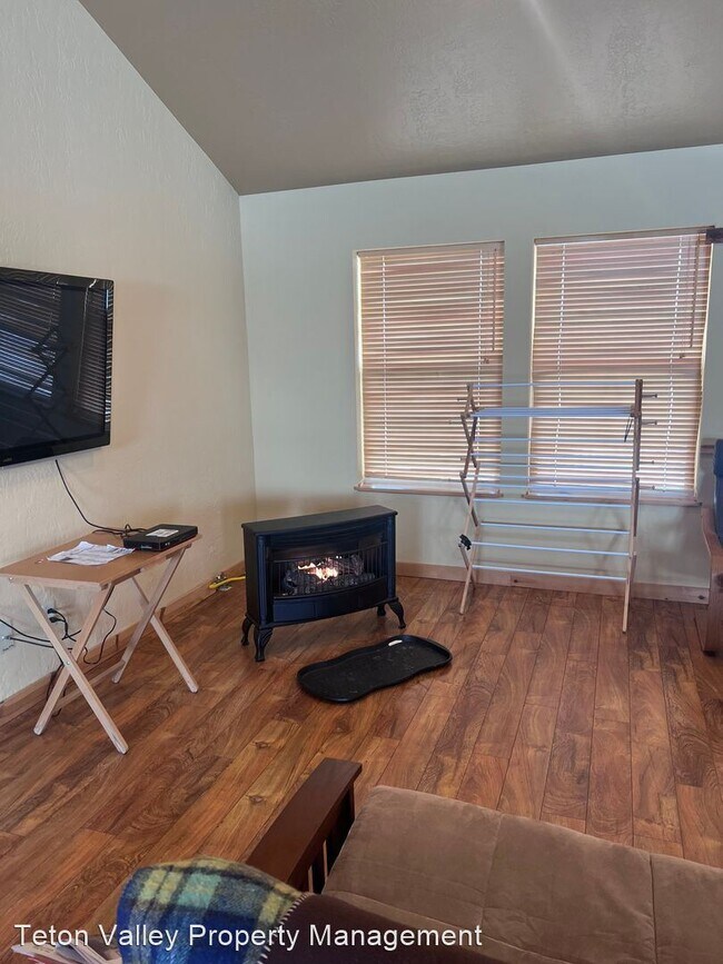 Building Photo - 3 br, 2 bath House - 930 Tonya Road
