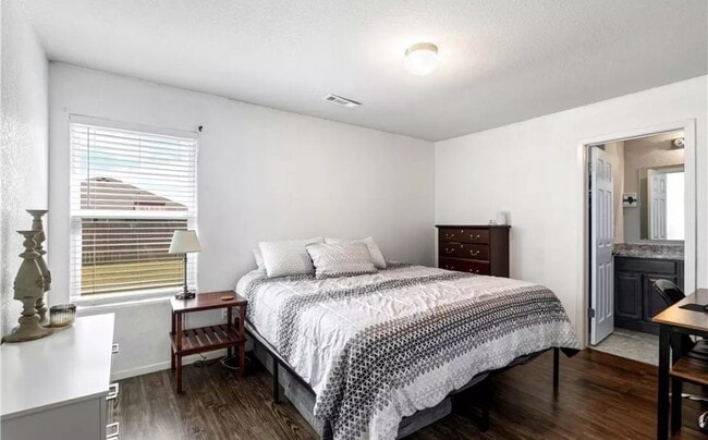 Foto del edificio - 801 NW 68th Ave