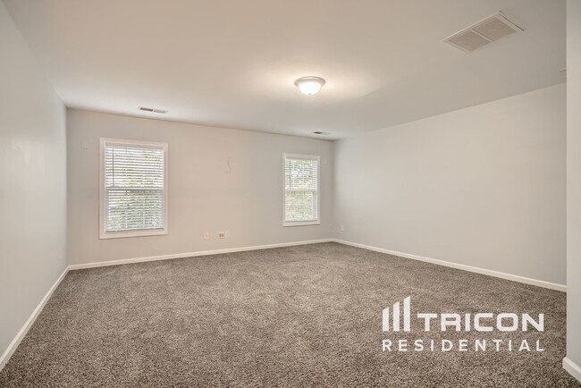 Foto del edificio - 1004 Emerson Ln